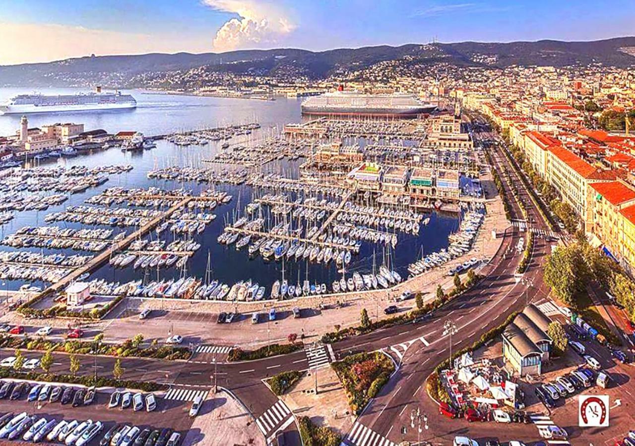 Casa Vacanze Barcola Trieste Bagian luar foto